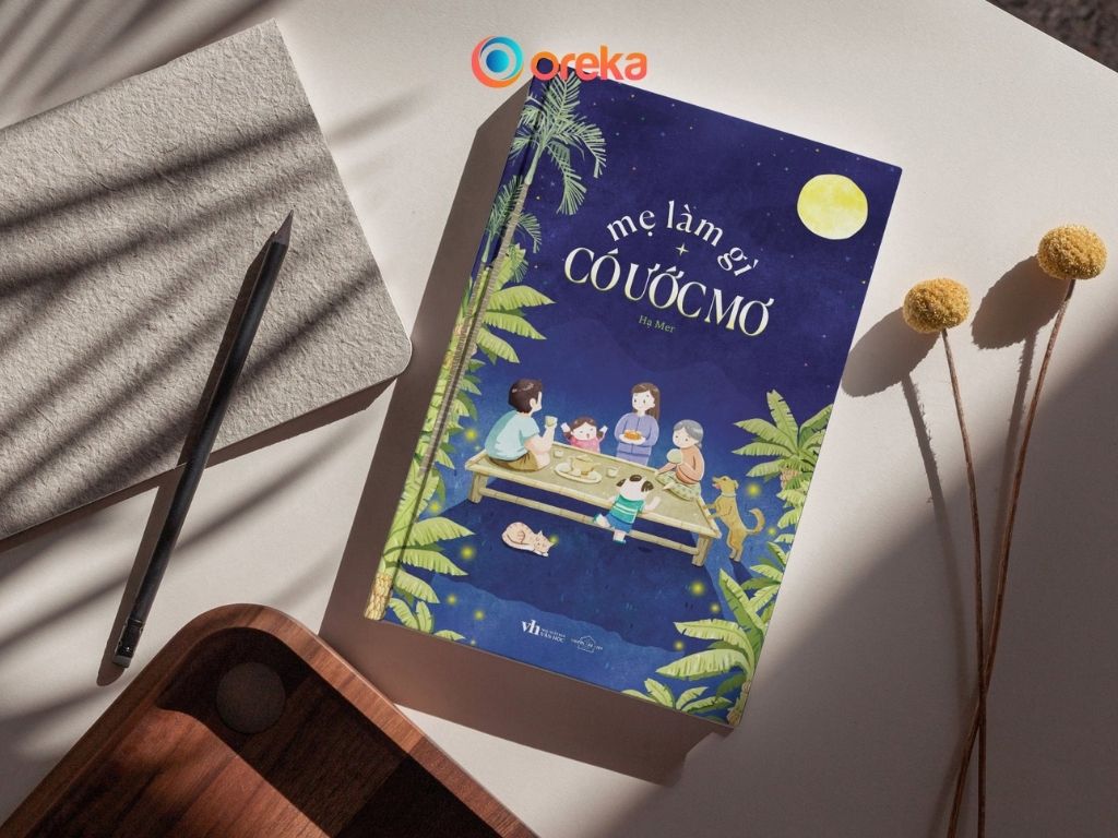 Review Sách Mẹ Làm Gì Có Ước Mơ - Hạ Mer 2 Review Mẹ làm gì có ước mơ. Hình ảnh cuốn sách được đặt trên bàn.